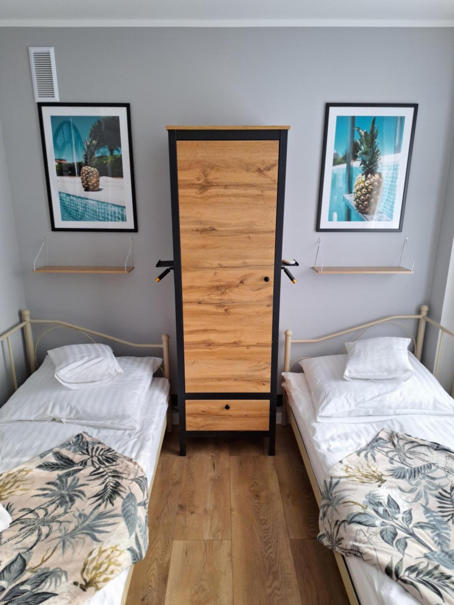 Ananasapart 600 Metrow Morze 300 Metrow Starowka Apartment